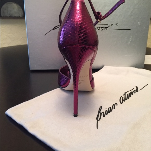 FINAL SALE raspberry metallic heal, Size 7 new org box, guilt, tips, bag. - Picture 4 of 5